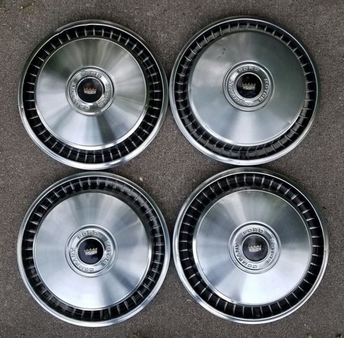 Hub caps galaxie - 500, ltd